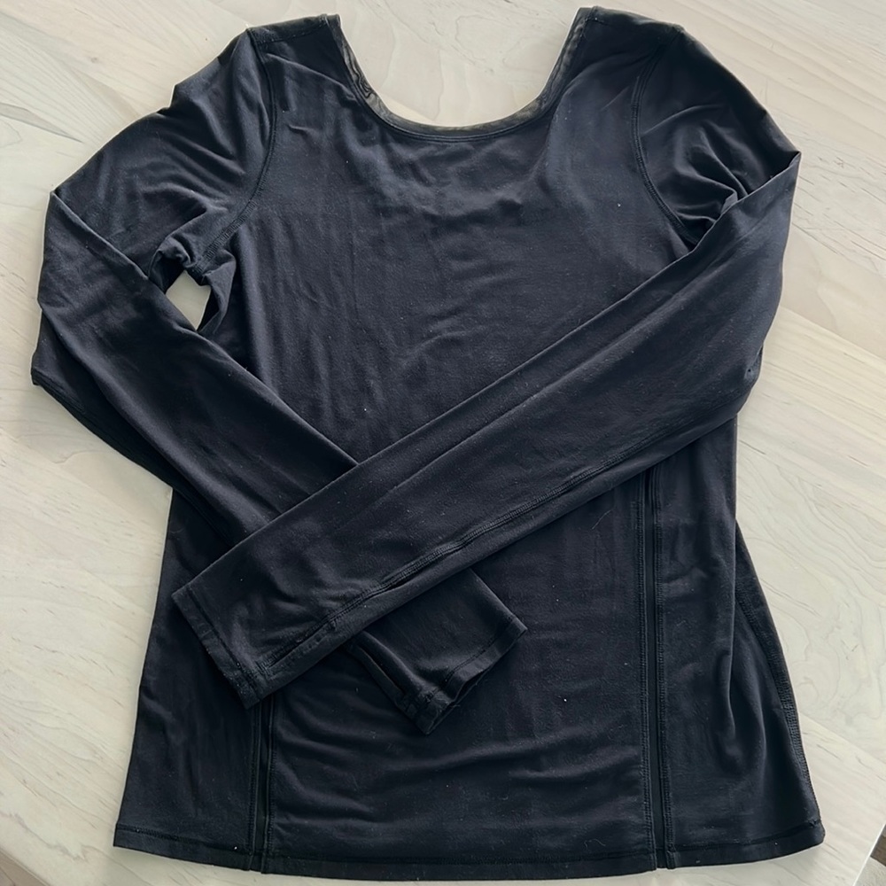 Lulu Lemon top